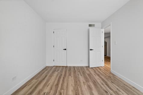 684 Quincy Bridge Lane Glenview IL 60025
