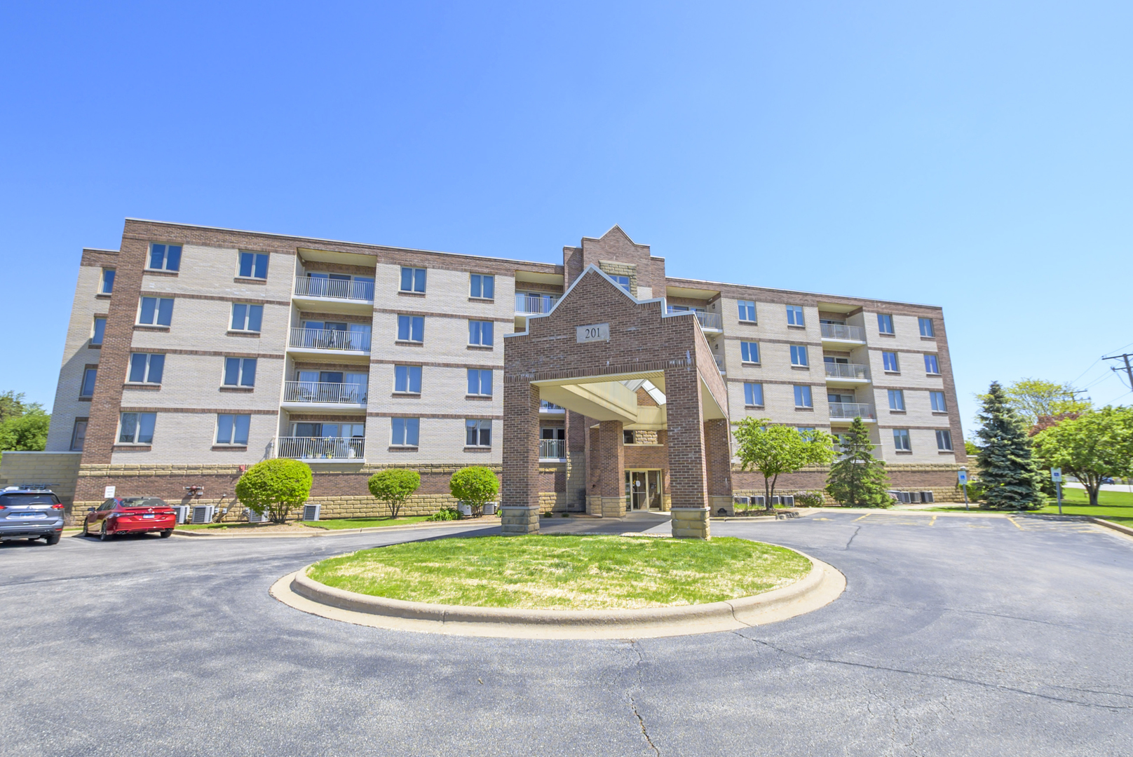 201 West Brush Hill Road Elmhurst IL 60126