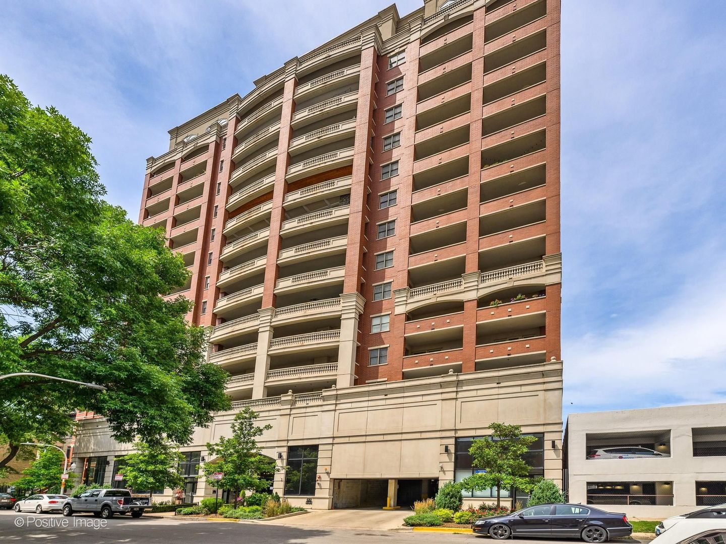828 West Grace Street Chicago IL 60613