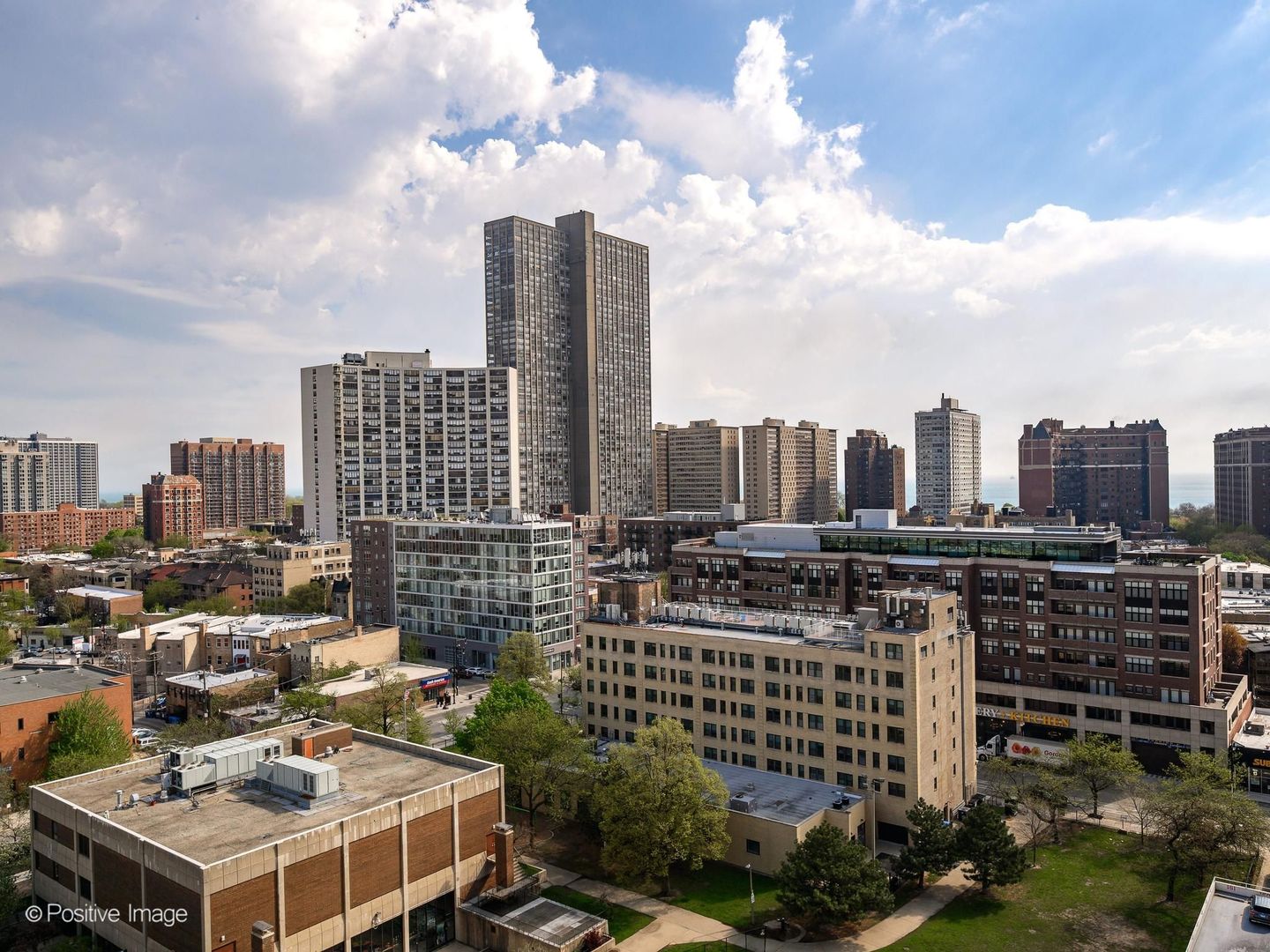 828 West Grace Street Chicago IL 60613