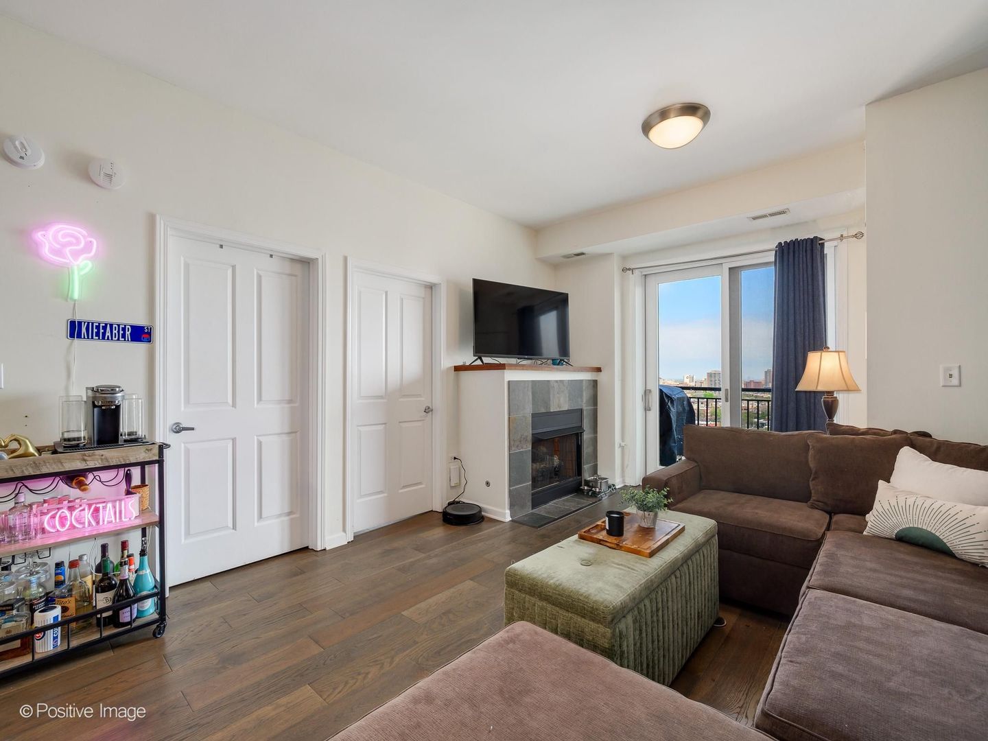828 West Grace Street Chicago IL 60613