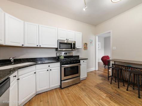 3839 North Wilton Avenue N Chicago IL 60613