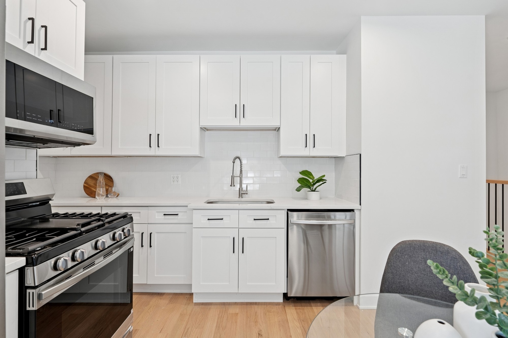6755 North Hermitage Avenue Chicago IL 60626