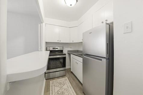 6118 North Sheridan Road Chicago IL 60660