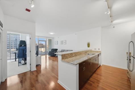 123 South Green Street Chicago IL 60607