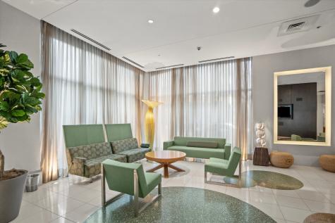 123 South Green Street Chicago IL 60607