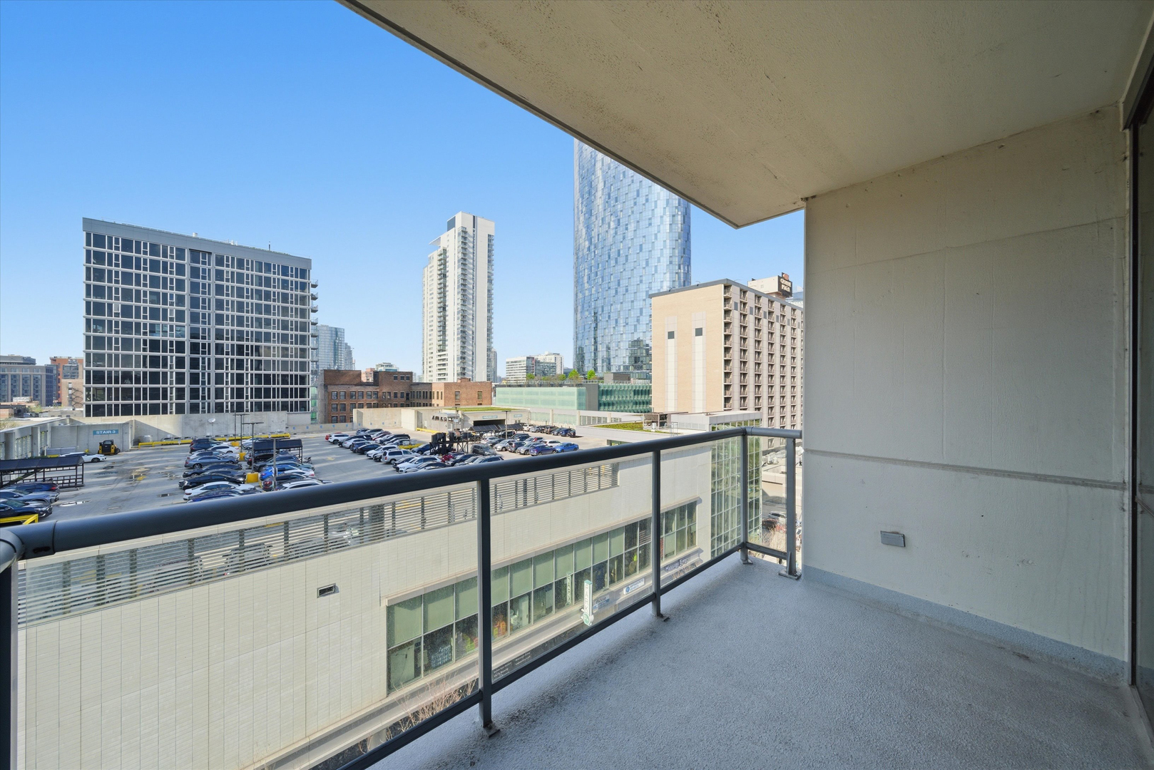123 South Green Street Chicago IL 60607