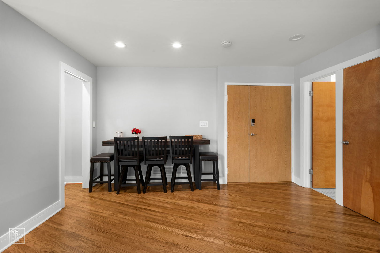3325 North Lincoln Avenue Chicago IL 60657