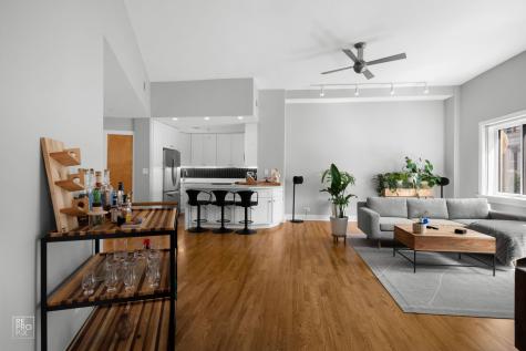 3325 North Lincoln Avenue Chicago IL 60657
