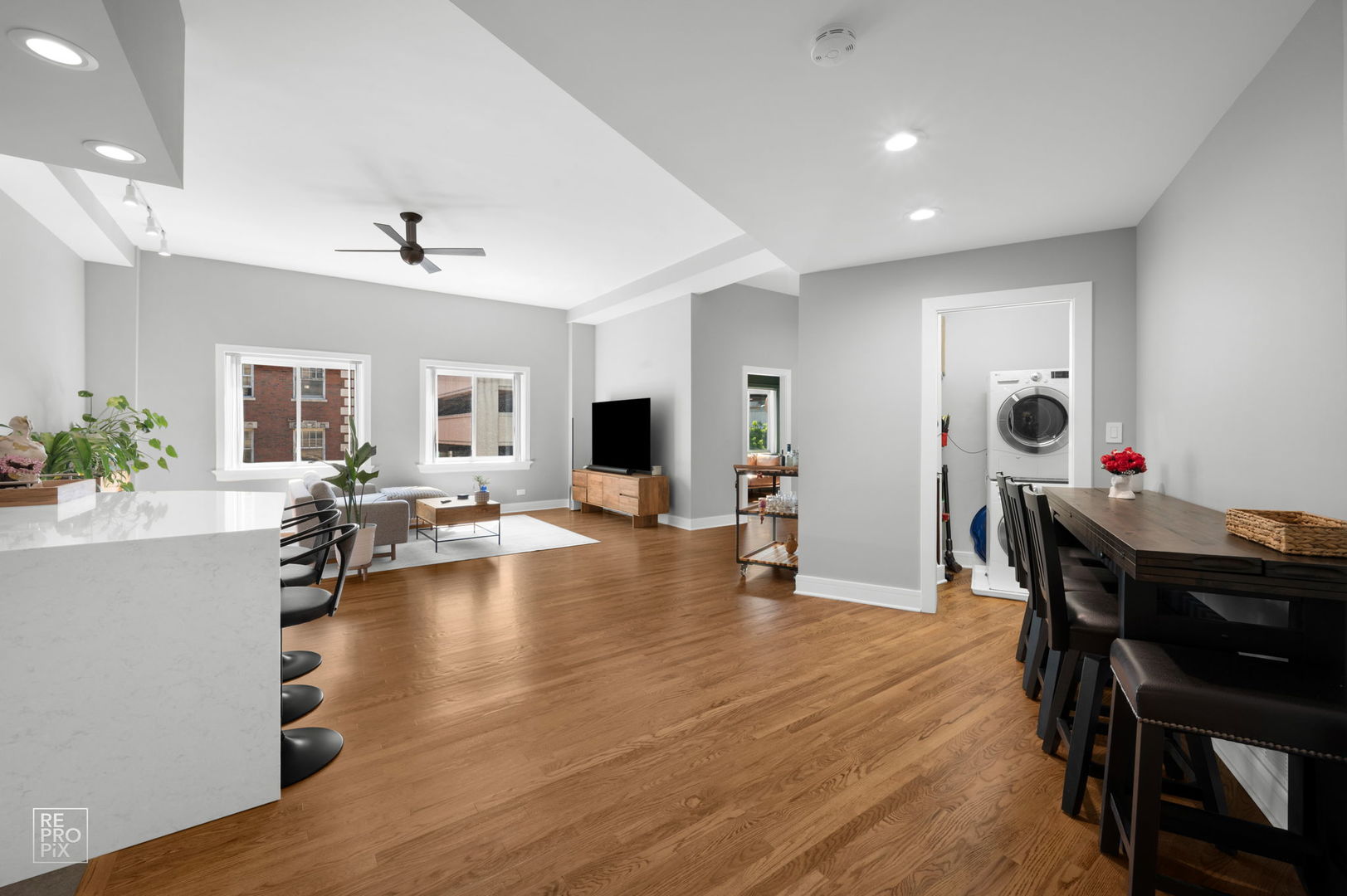 3325 North Lincoln Avenue Chicago IL 60657