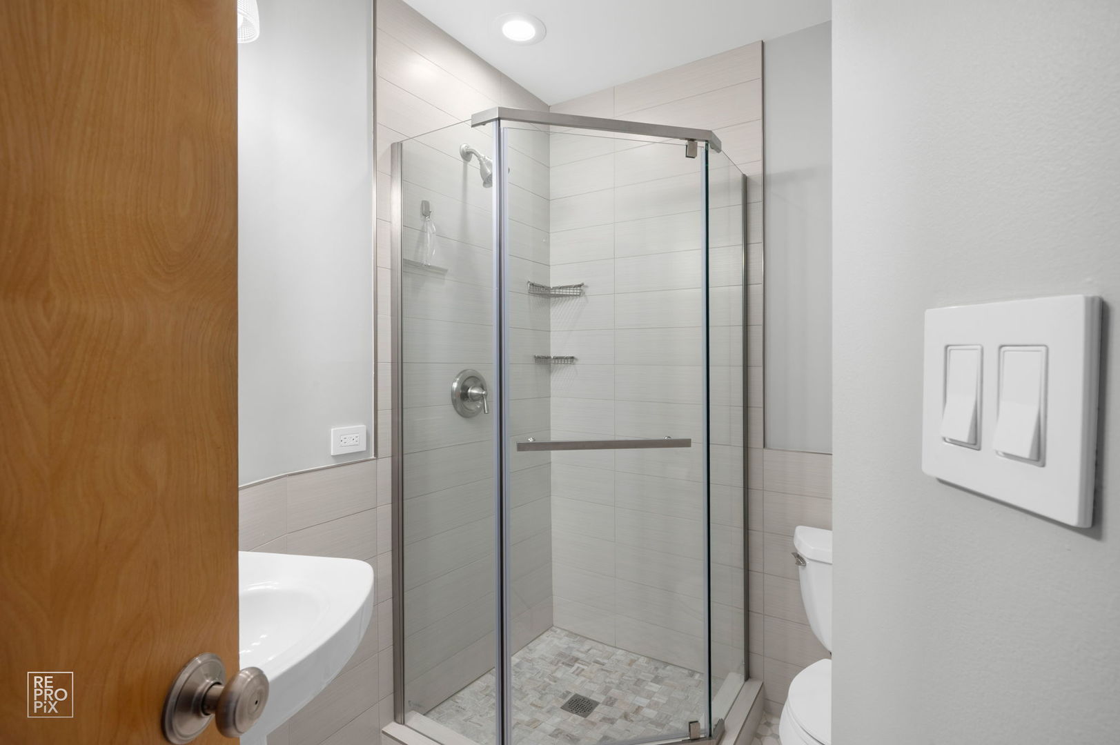 3325 North Lincoln Avenue Chicago IL 60657