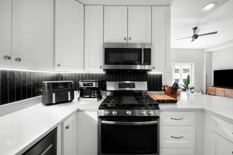 3325 North Lincoln Avenue Chicago IL 60657