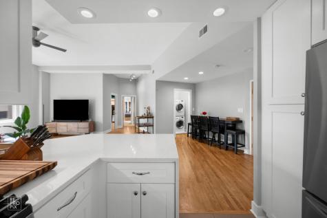 3325 North Lincoln Avenue Chicago IL 60657