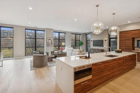 123 South Peoria Street Chicago IL 60607