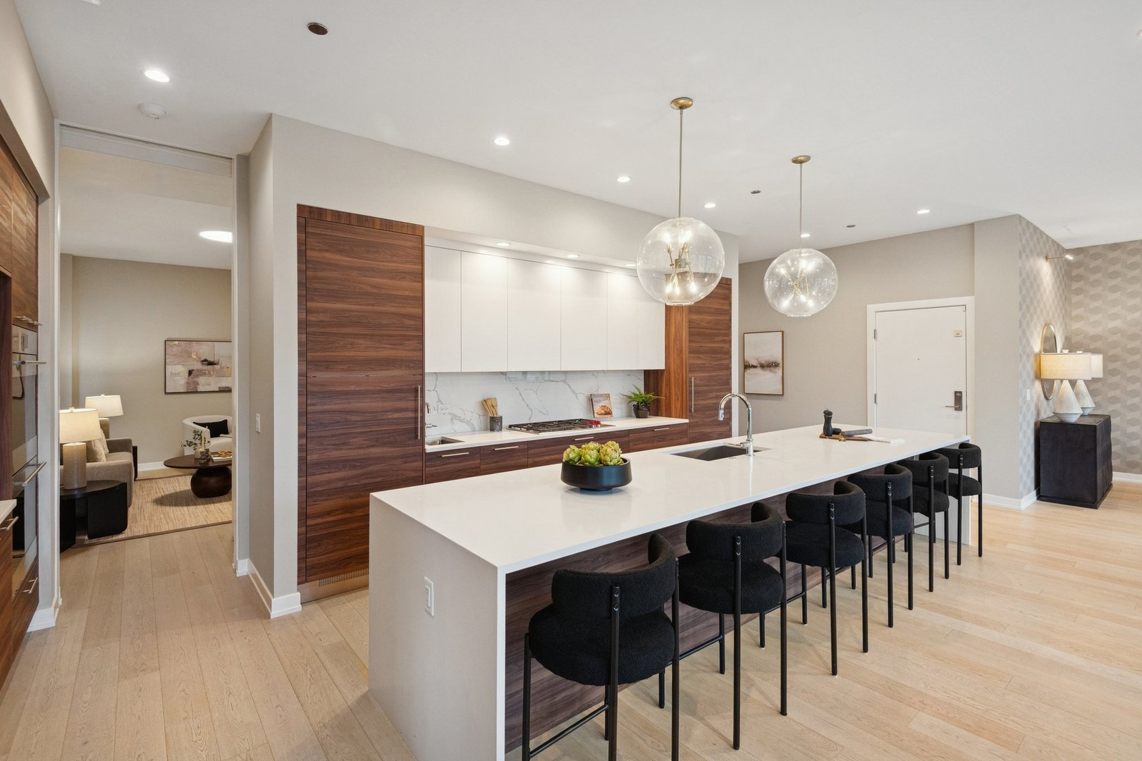 123 South Peoria Street Chicago IL 60607