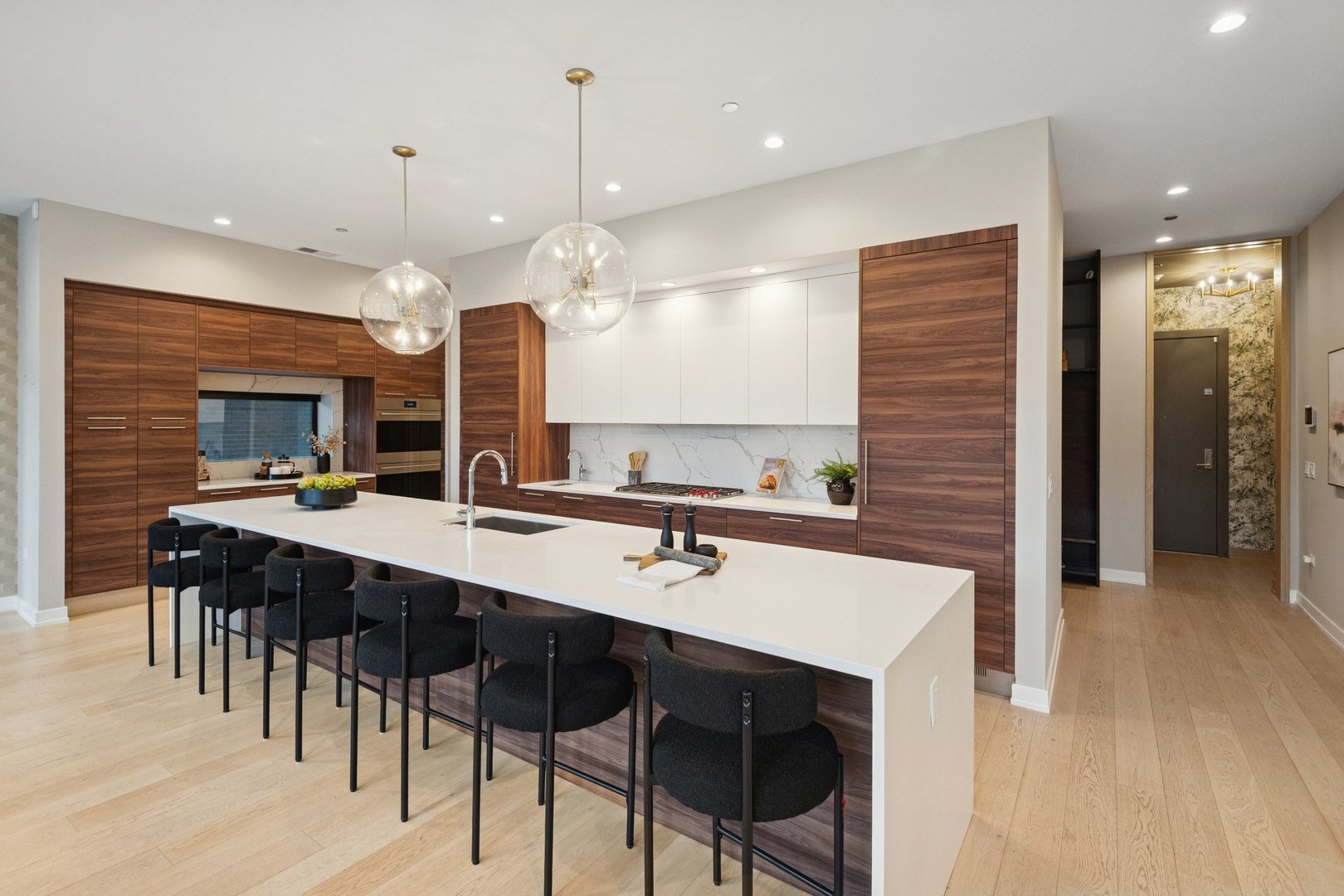 123 South Peoria Street Chicago IL 60607