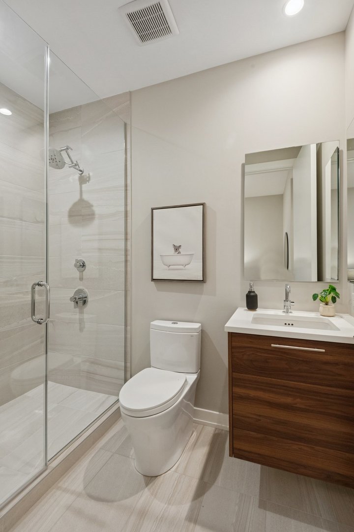123 South Peoria Street Chicago IL 60607
