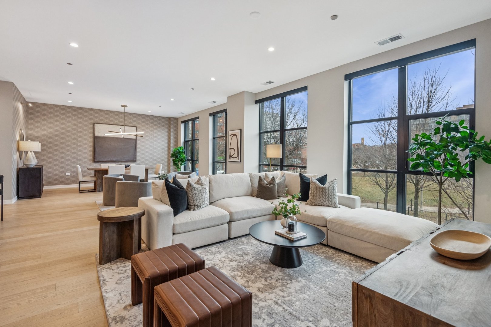123 South Peoria Street Chicago IL 60607