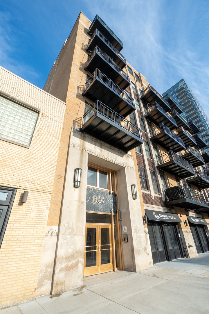 1307 South Wabash Avenue Chicago IL 60605