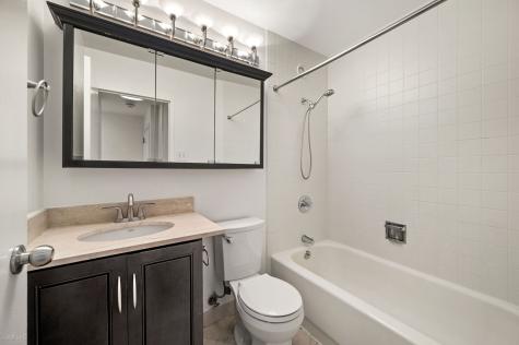 211 East Ohio Street Chicago IL 60611