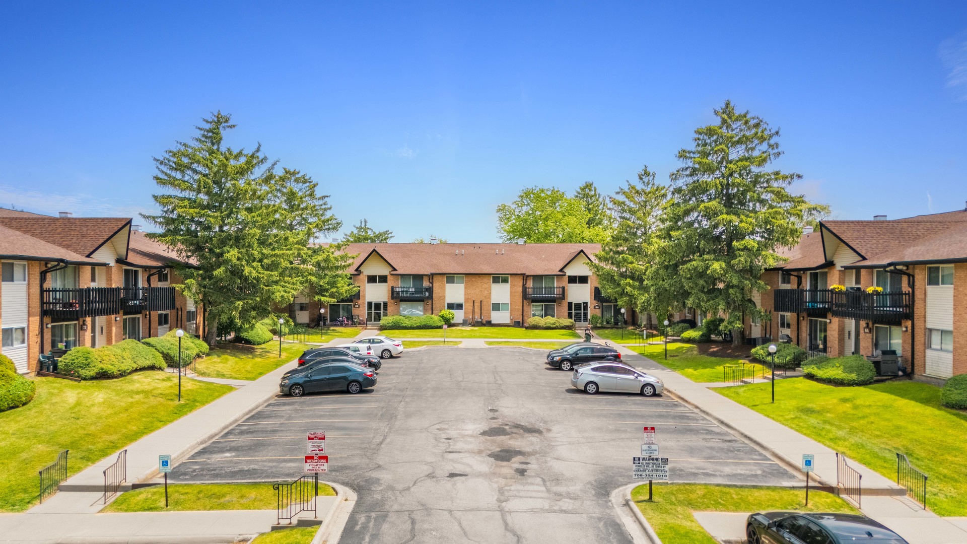 7A Kingery Quarter Willowbrook IL 60527