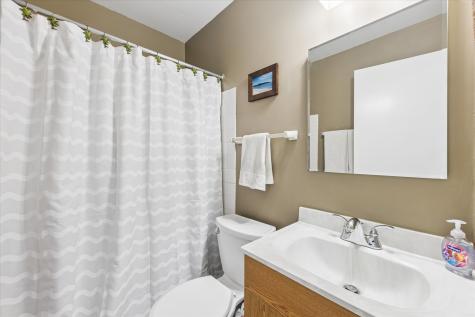 20 Oak Tree Court Elmhurst IL 60126