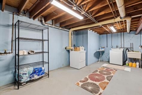 20 Oak Tree Court Elmhurst IL 60126