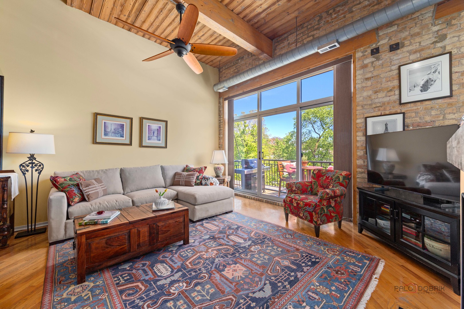 1801 West Larchmont Avenue Chicago IL 60613