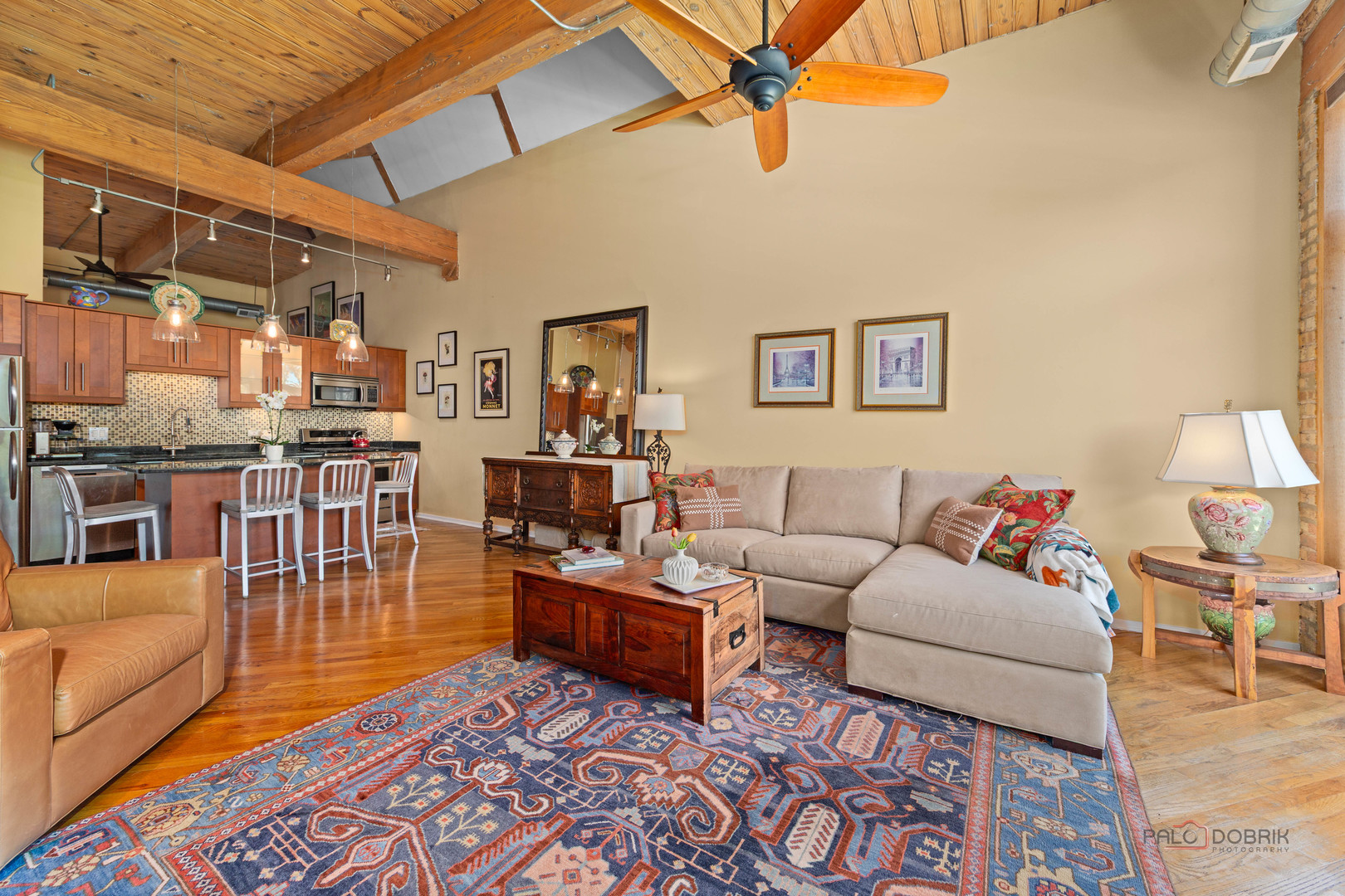 1801 West Larchmont Avenue Chicago IL 60613