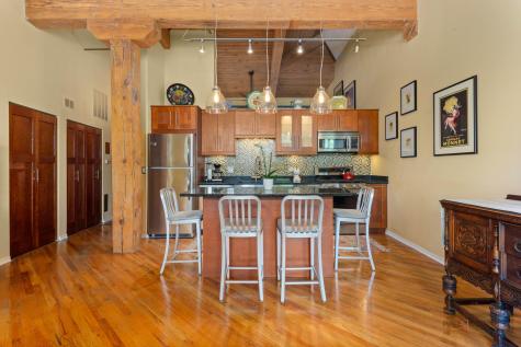 1801 West Larchmont Avenue Chicago IL 60613