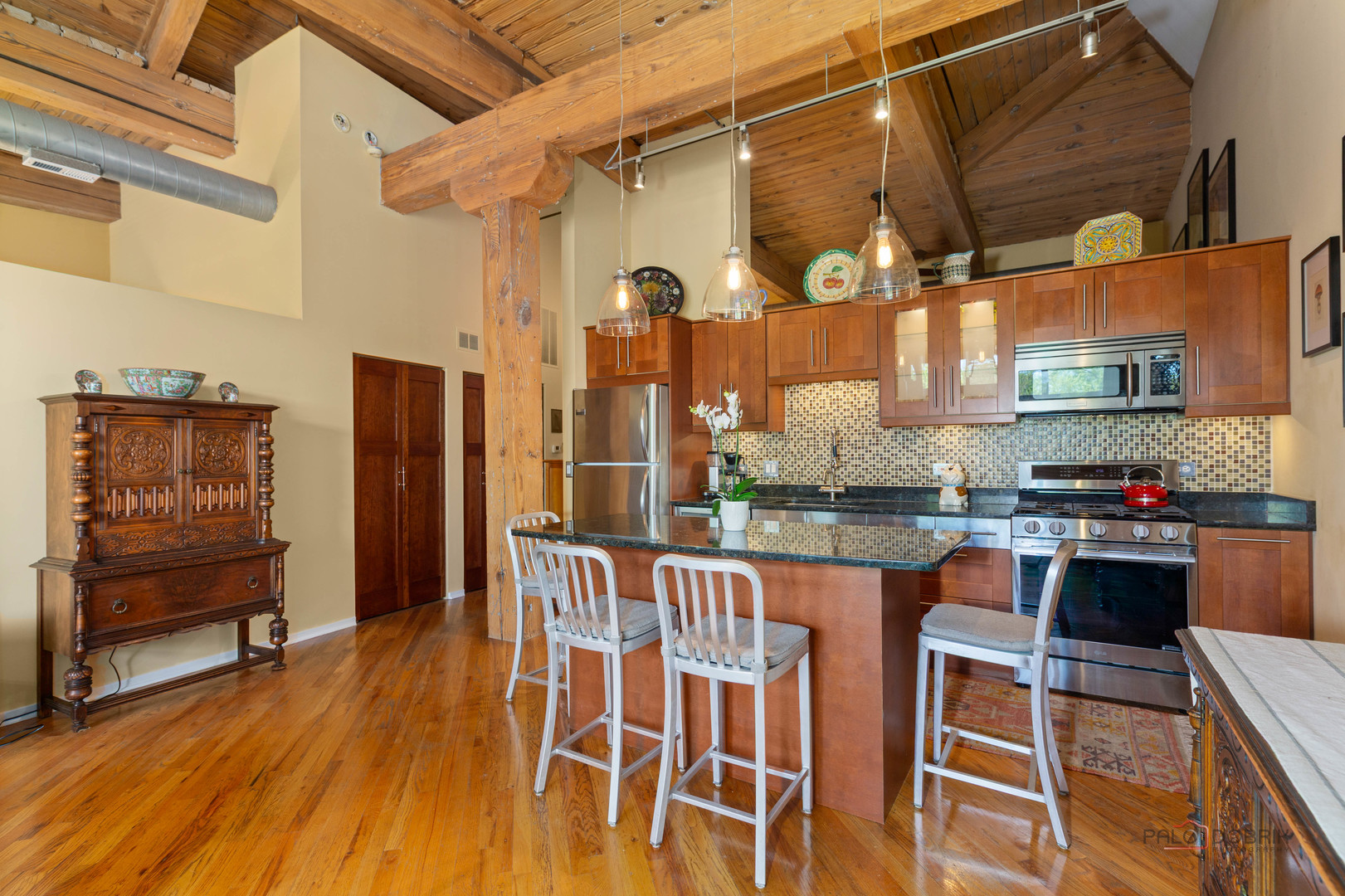 1801 West Larchmont Avenue Chicago IL 60613