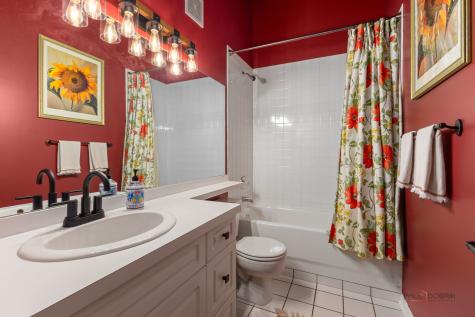 1801 West Larchmont Avenue Chicago IL 60613