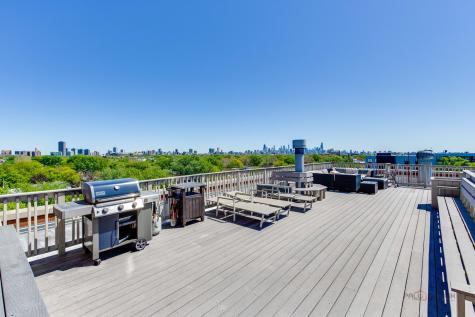 1801 West Larchmont Avenue Chicago IL 60613