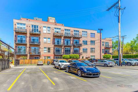 1801 West Larchmont Avenue Chicago IL 60613