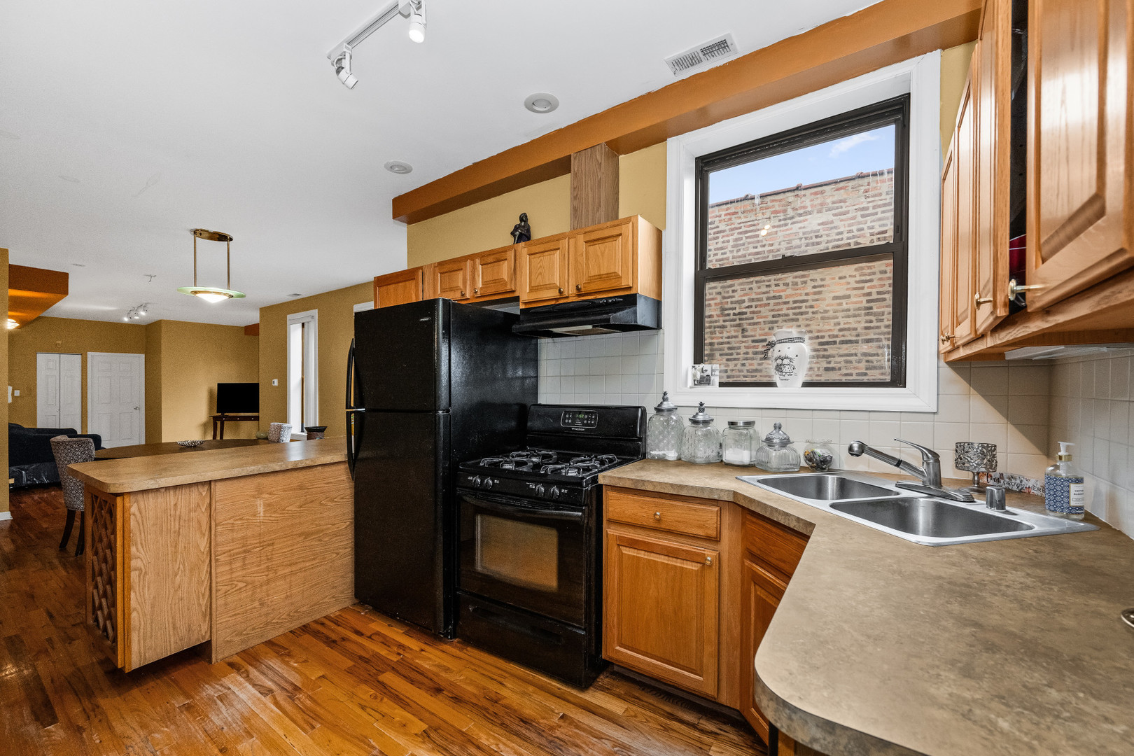 5906 South King Drive Chicago IL 60637