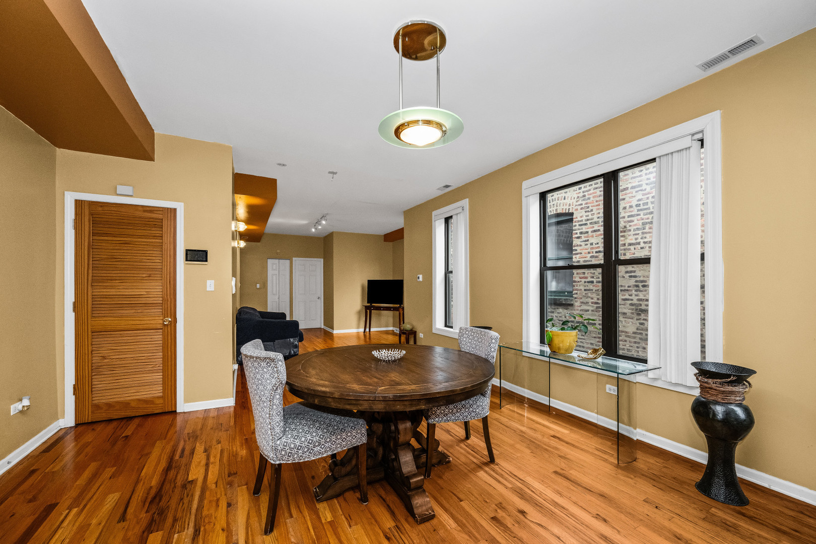 5906 South King Drive Chicago IL 60637