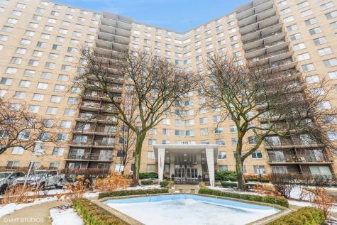 7033 North Kedzie Avenue Chicago IL 60645