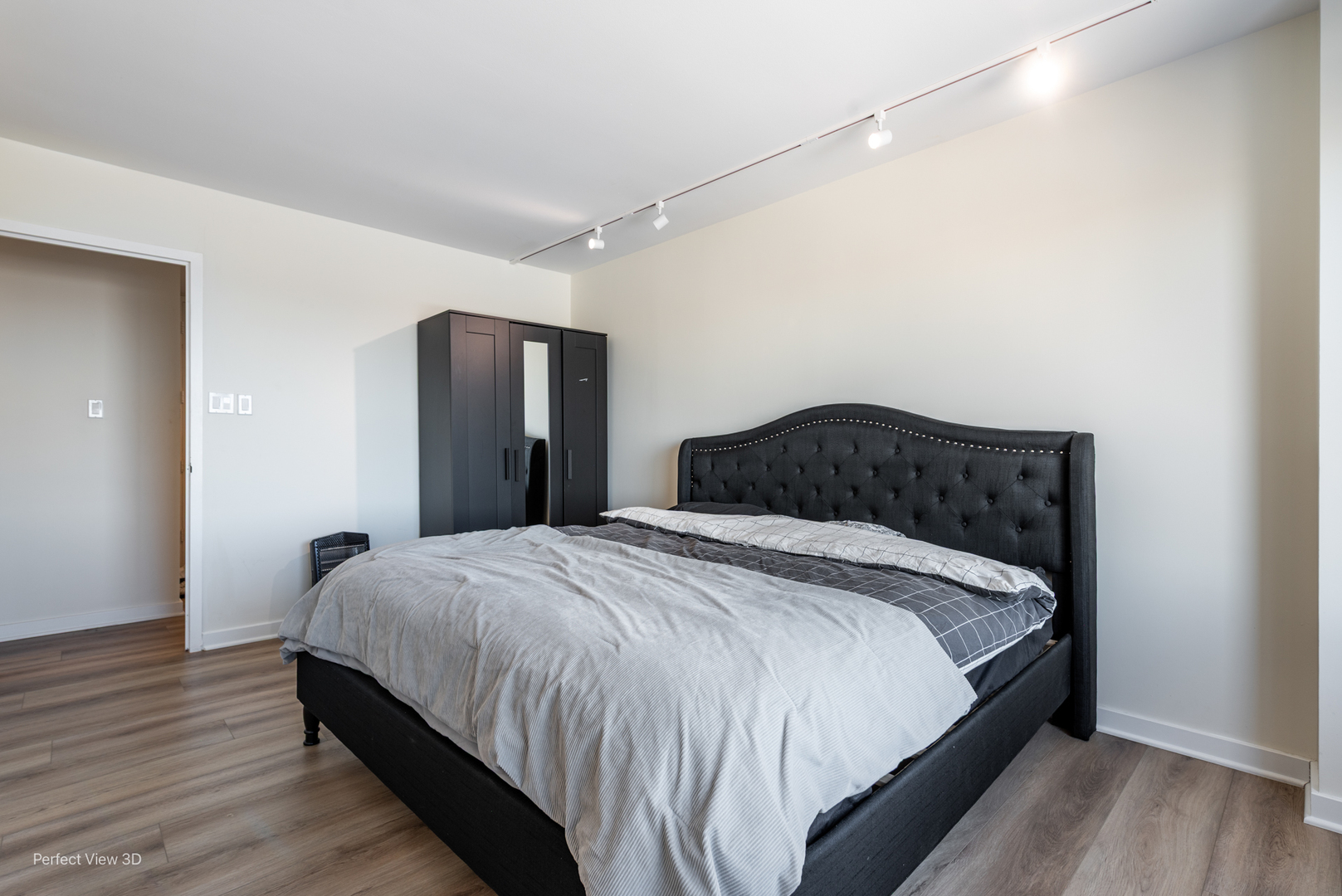 7033 North Kedzie Avenue Chicago IL 60645