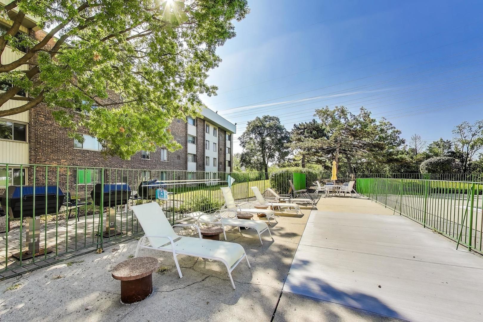 841 North York Street Elmhurst IL 60126