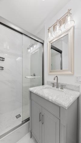 40 East Cedar Street Chicago IL 60611