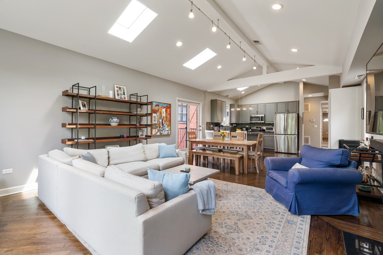 929 West George Street Chicago IL 60657