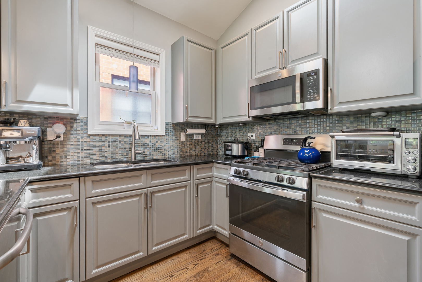 929 West George Street Chicago IL 60657