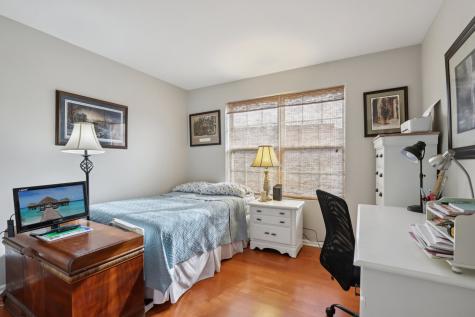 1279 Merrimack Court Crystal Lake IL 60014