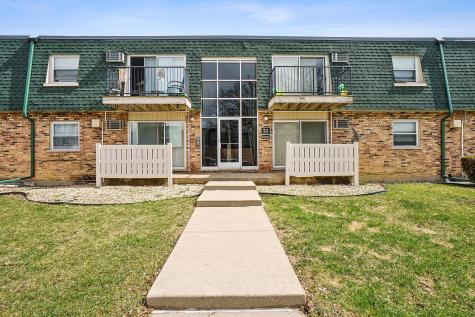 10041 South Walnut Terrace Palos Hills IL 60465