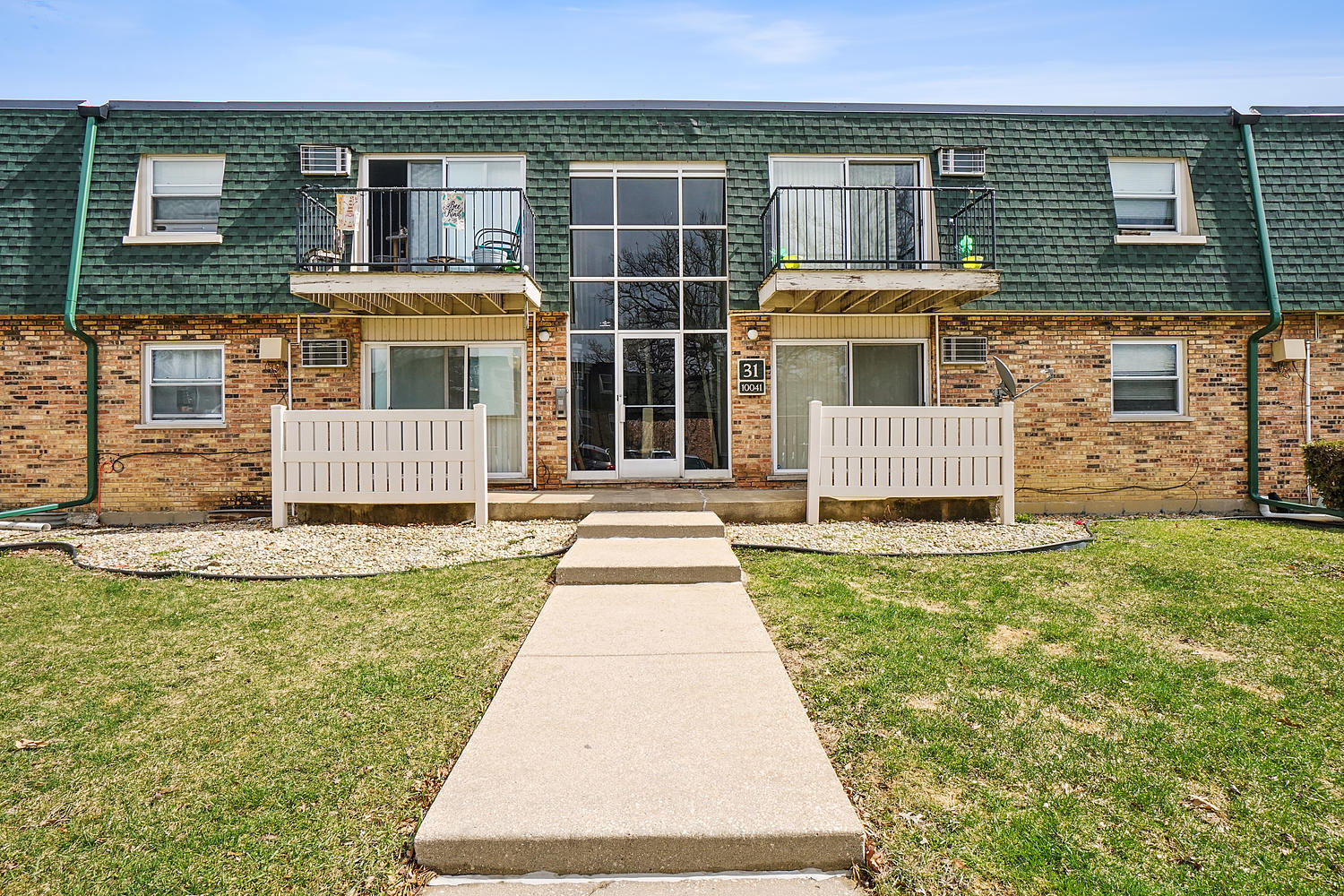 10041 South Walnut Terrace Palos Hills IL 60465
