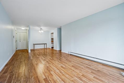 10041 South Walnut Terrace Palos Hills IL 60465