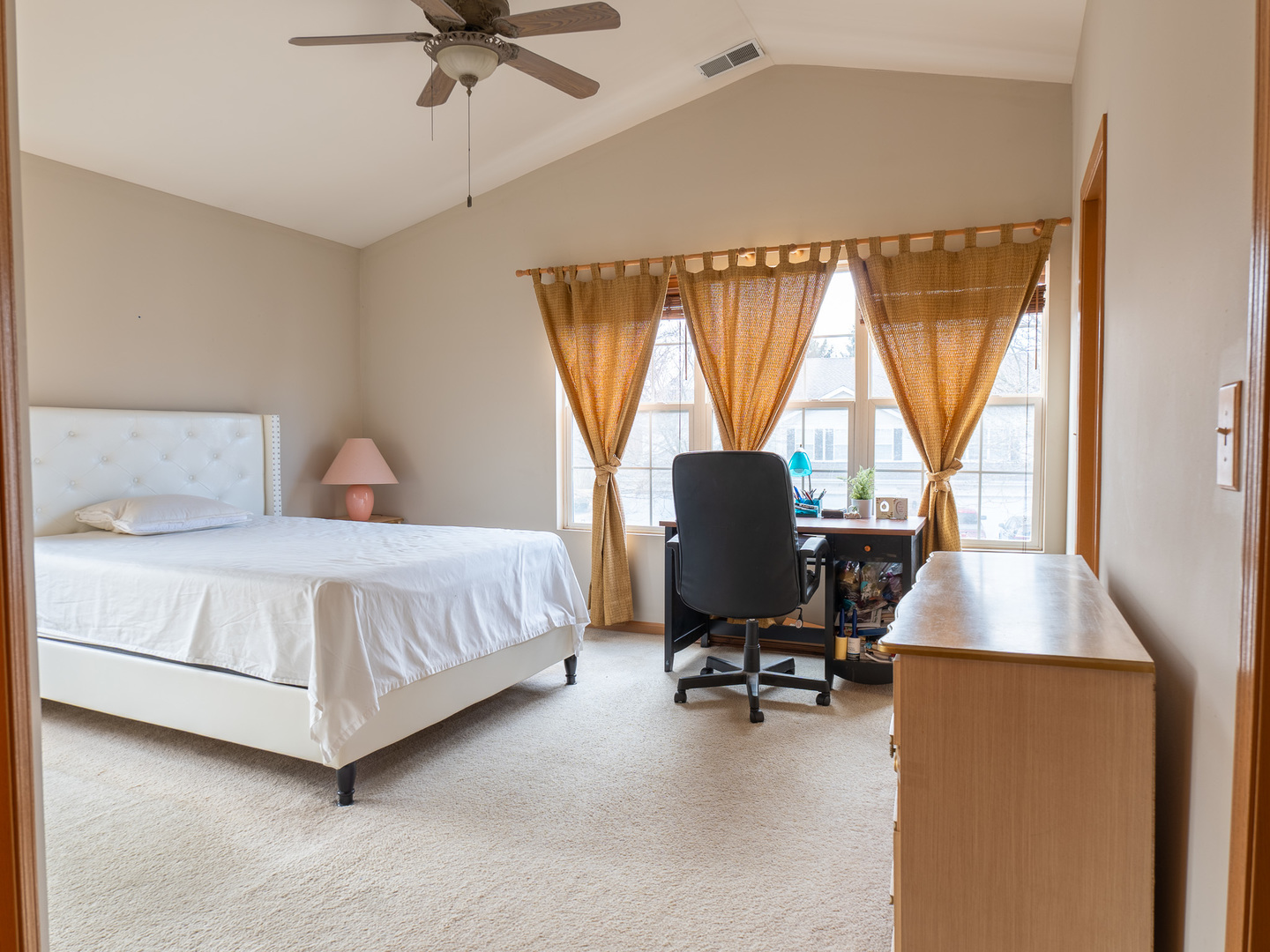 2333 Stoughton Circle Aurora IL 60502