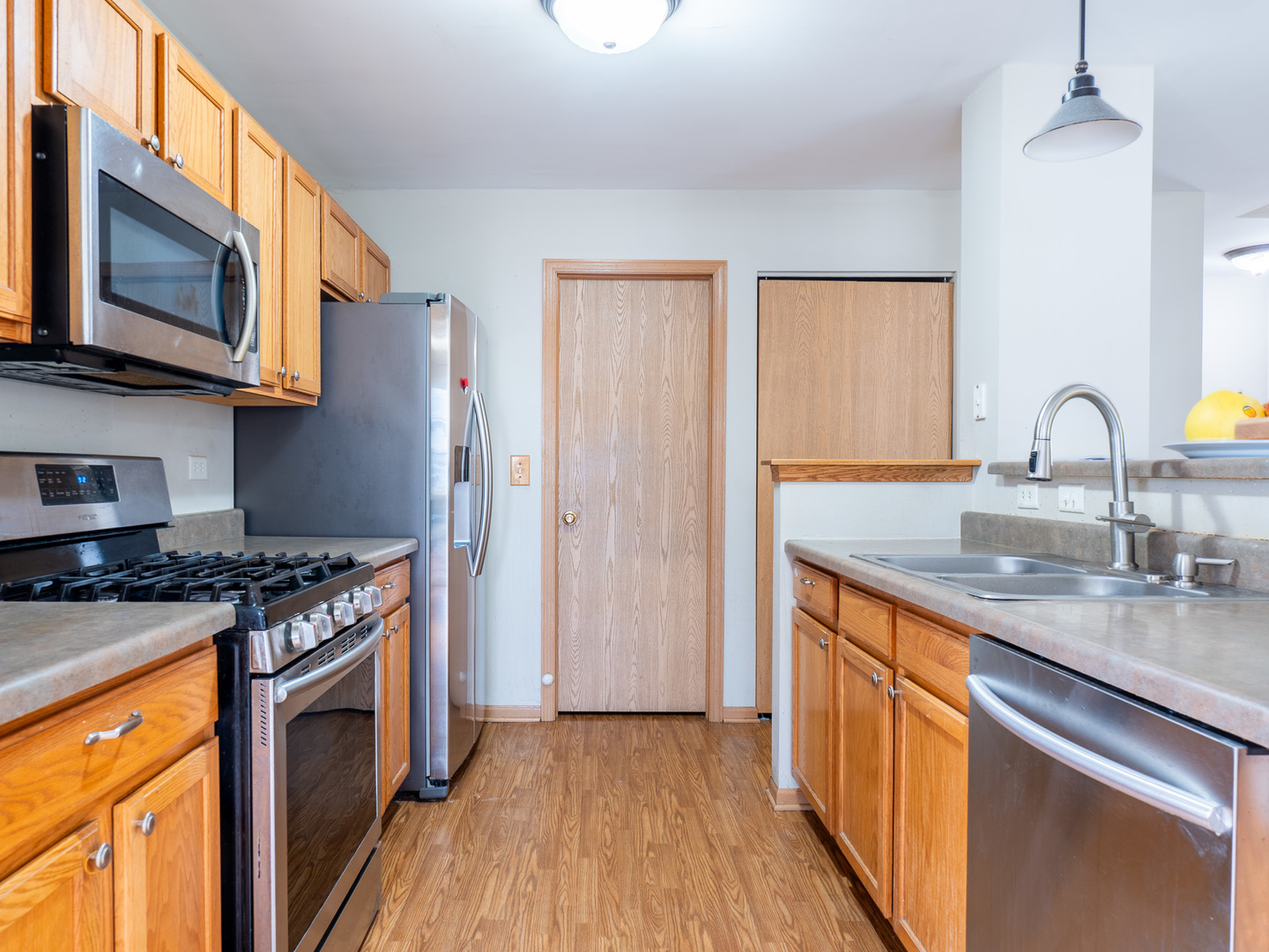 2333 Stoughton Circle Aurora IL 60502