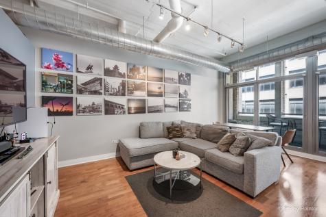 565 West Quincy Street Chicago IL 60661