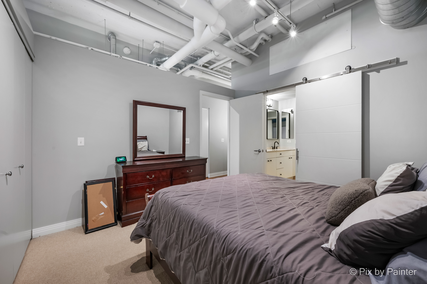 565 West Quincy Street Chicago IL 60661